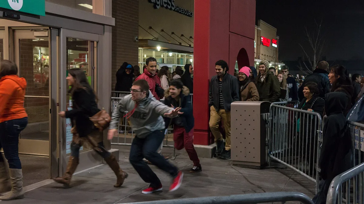 Buying During Hot Sale, Buen Fin And Black Friday